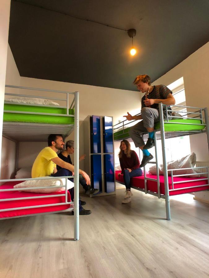 Urban Elephants Hostel Братислава Екстериор снимка